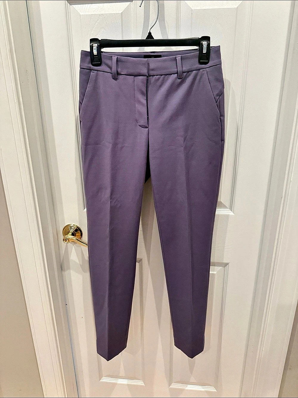 White House Black Market The Slim Ankle Pant in Purple - Size 0